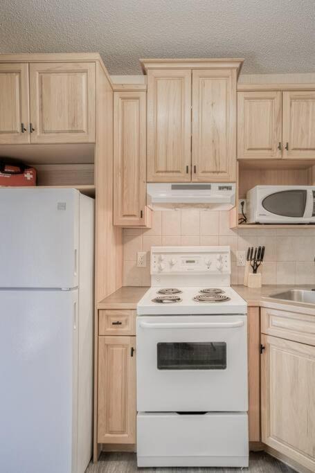 5 Mins To Banff - Cozy Townhome 2Br&2Bath - Banff Pass Included Canmore Exteriör bild