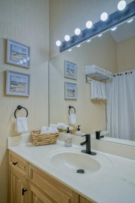 5 Mins To Banff - Cozy Townhome 2Br&2Bath - Banff Pass Included Canmore Exteriör bild